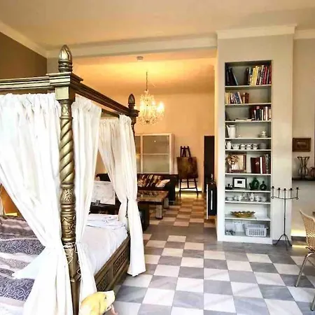 Zentrum Mit Park Am Europa Radweg