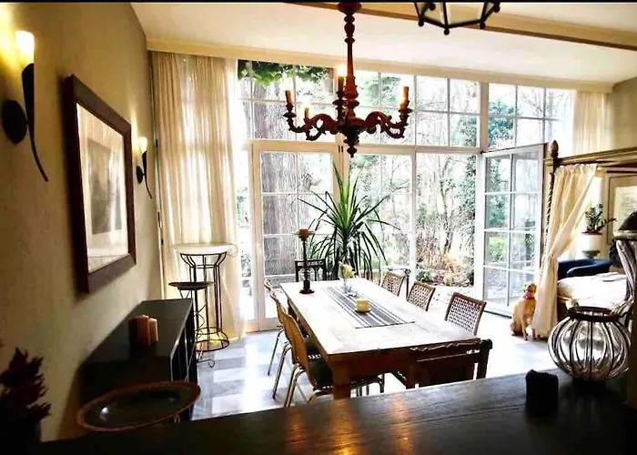 Zentrum Mit Park Am Europa Radweg *