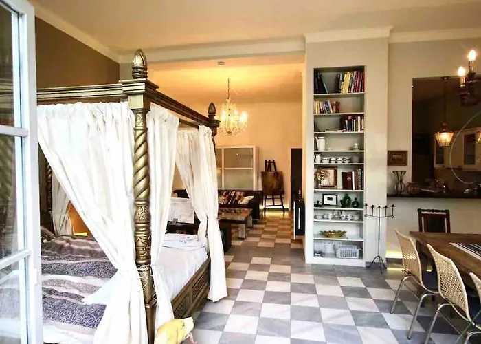 Zentrum Mit Park Am Europa Radweg